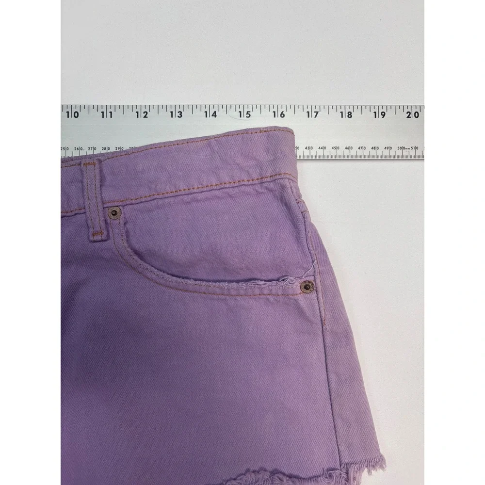 Vintage Levis 550 Purple Denim Cut Off Shorts High Waisted Distressed W34